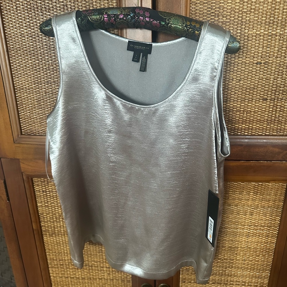 NWT! DKNY Beautiful silver, gold sleeveless Small, cami tank top blouse.